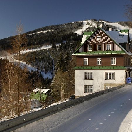 Astoria Inn Spindleruv Mlyn Bagian luar foto