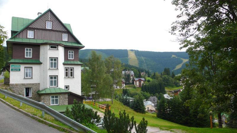 Astoria Inn Spindleruv Mlyn Bagian luar foto